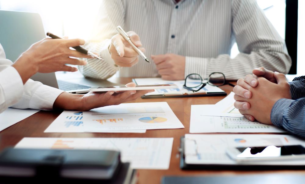 22nd Adjourns Meeting for Shares Proposal