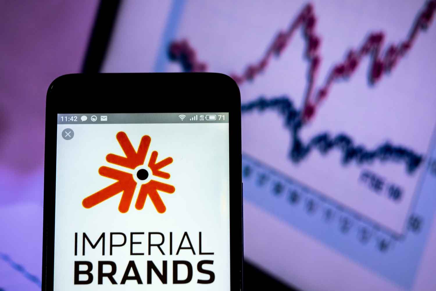 Imperial Vows to Grow Profits 3-5% Over Next Five Years