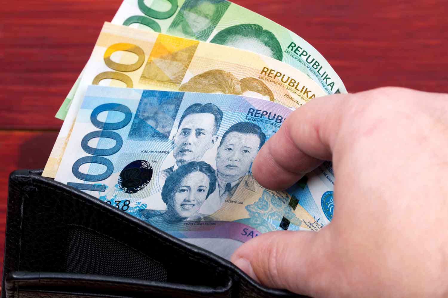 Philippine Government Urged to Fight Illicit Trade with Lower Taxes 